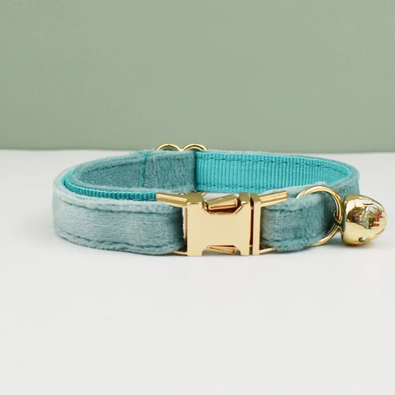 Velvet Cat Collar – Elegant, Soft & Comfortable